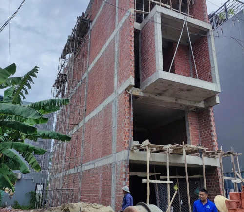 Tô chống thấm tường ngoài hơn 600m2 bằng Vữa chống thấm Victory New